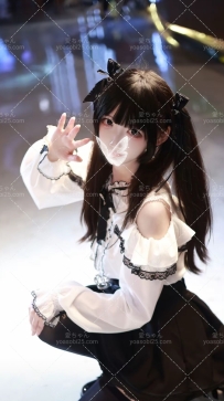 🎀【A792 157cm.Dcup.21歲 】 喜歡玩cos的美少女，膚白顏值高 嬌小胸不大但是形狀很美