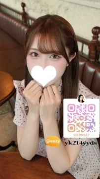 🍑優依｜158cm・D罩杯・22歲· 優雅又沉穩的氣質，像大小姐般的女孩