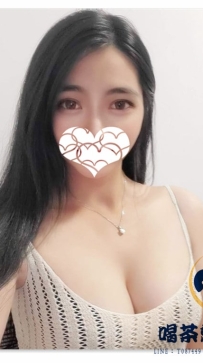 【蘋果  E 奶 22歲】大奶白皮膚正妹 胸型超級完美~  身體敏感水多