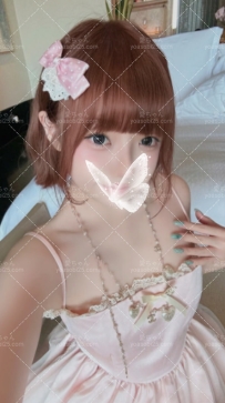 🍟【A799 153cm-Ccup-40kg 】 給人有點小女孩想要裝成大女人的感覺，