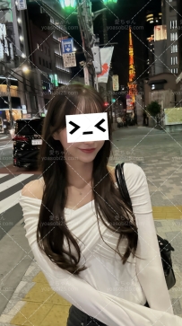 🍟【A798 162cm-Ccup-23歲 】 超像鄰家妹妹的她，笑起來帶點靦腆