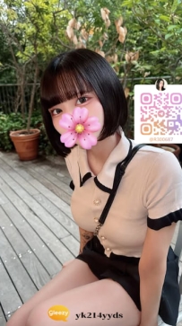 🍓『奈奈  152cm. Ccup. 21歲』 · 平常喜歡畫畫和看動畫 · 有點天然呆，反應慢半拍